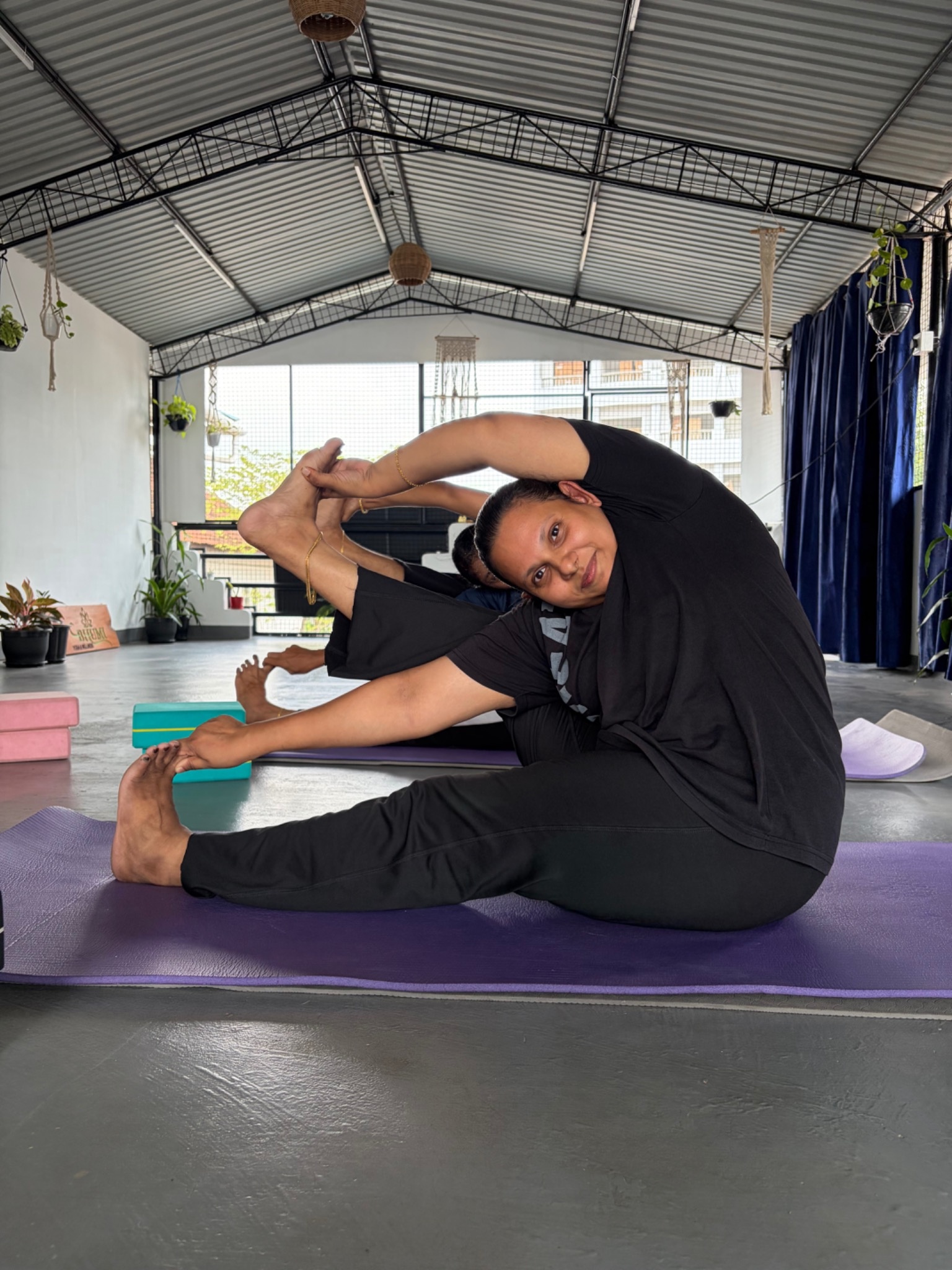 5-Day Women's Yoga Program in Fort Kochi for Stress Relief and Body Awareness